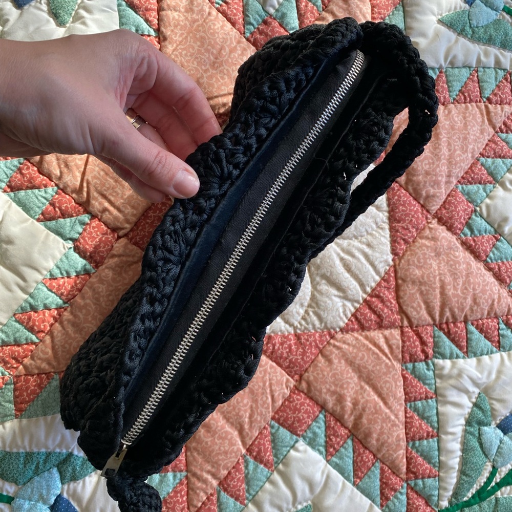 Vintage Black Woven Macrame Shoulder Bag - Picture 5 of 8